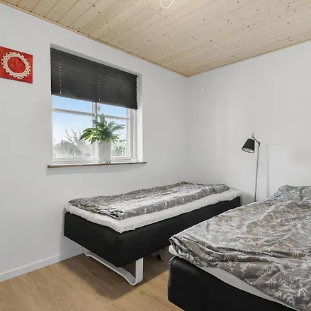 Cozy In Faxe Ladeplads With Wifi Holiday home Fakse Ladeplads