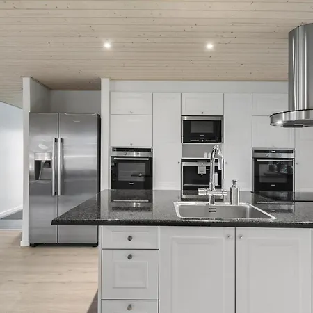Holiday home Cozy In Faxe Ladeplads With Wifi
