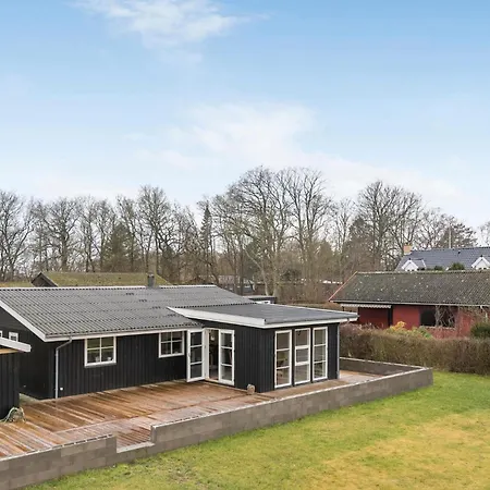 Holiday home Cozy In Faxe Ladeplads With Wifi Fakse Ladeplads